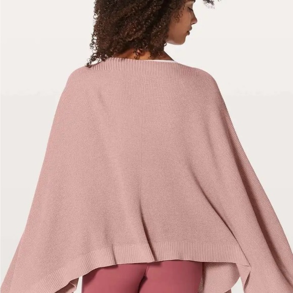 Lululemon Forward flow cape in mauve pink - Picture 3 of 7